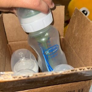 Dr. Brown's Baby Bottle Set of 4 with Blue Accents NEW IN BOX